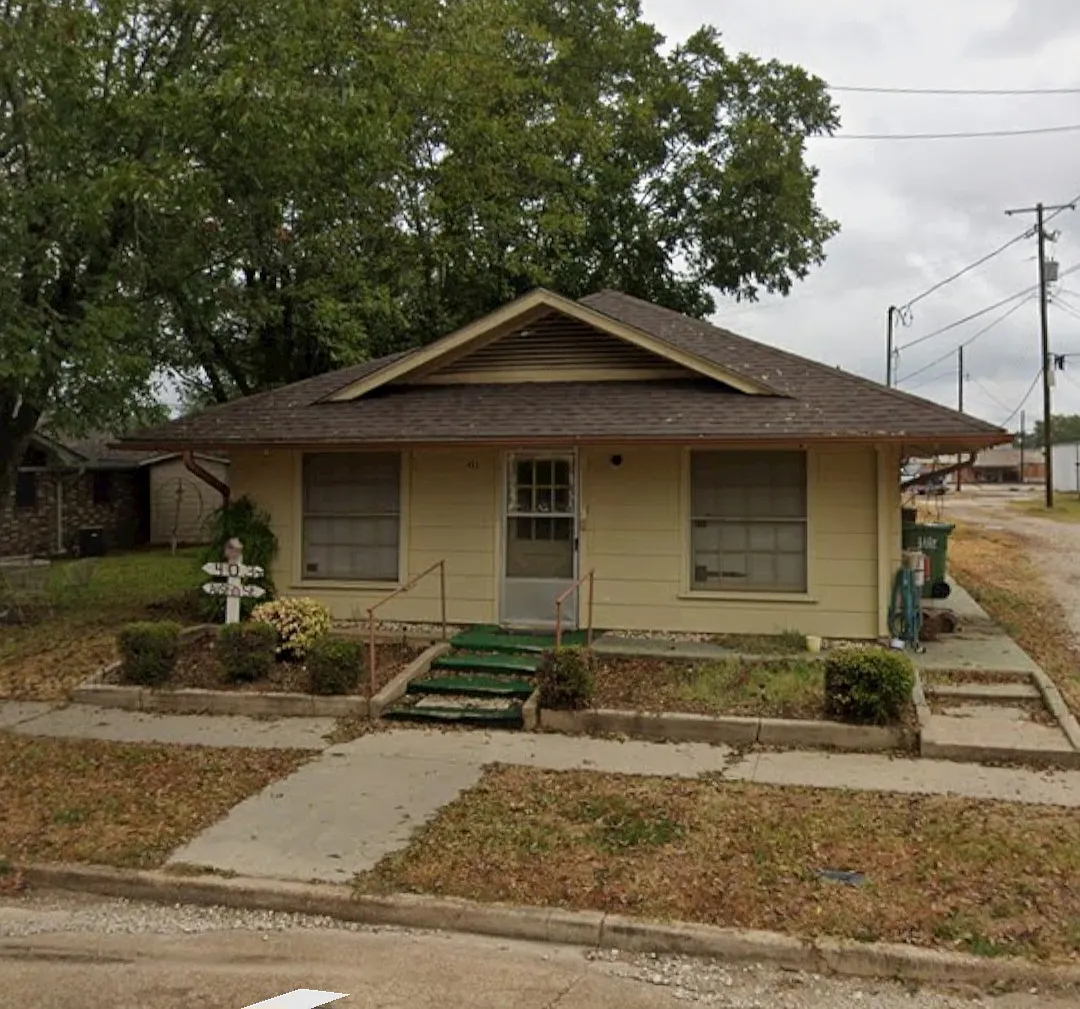 403 Austin St — Photo 1