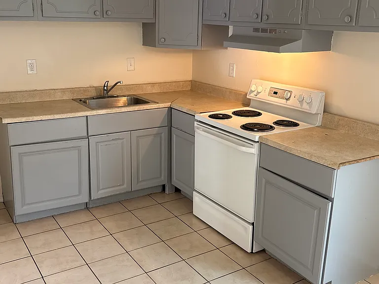 418 Rann Ct — Photo 3
