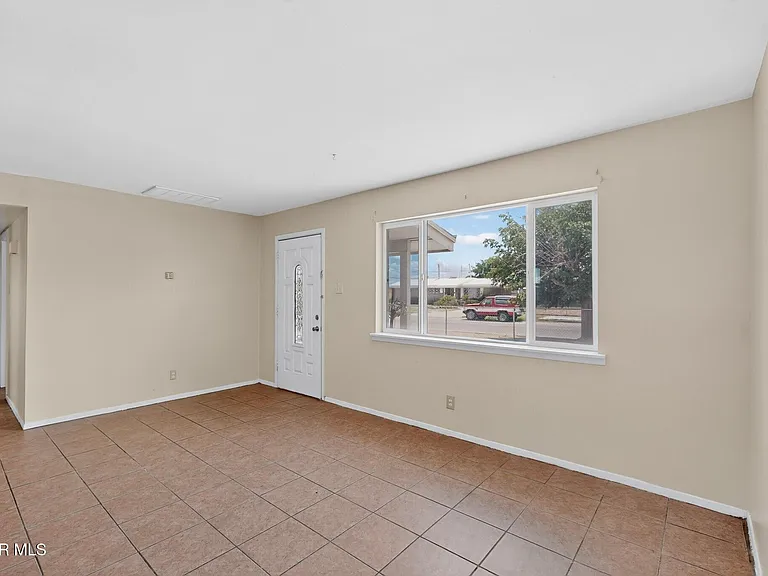 9545 Verbena Dr — Photo 9