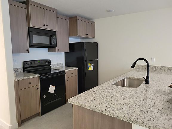 2nd image of 231 Camada St
