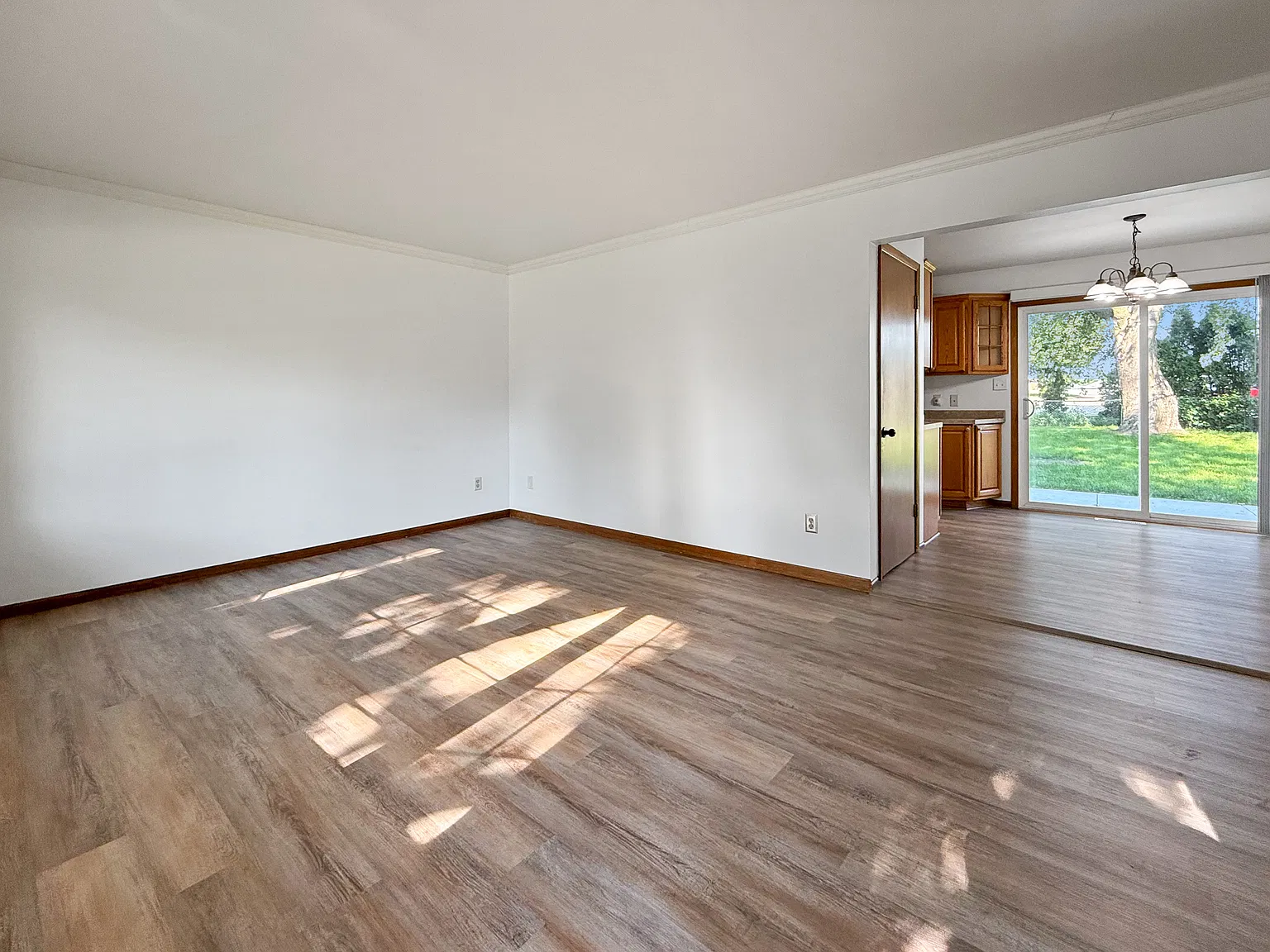 3 bed, 1800 sqft, $2,000 — Photo 4