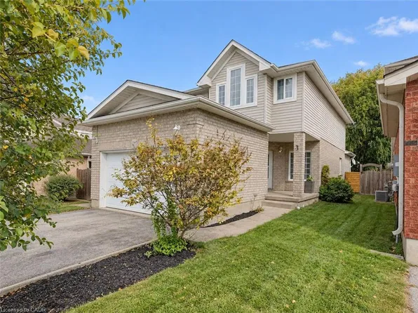 295 Gatehouse Dr, Cambridge, ON N1P 1E6