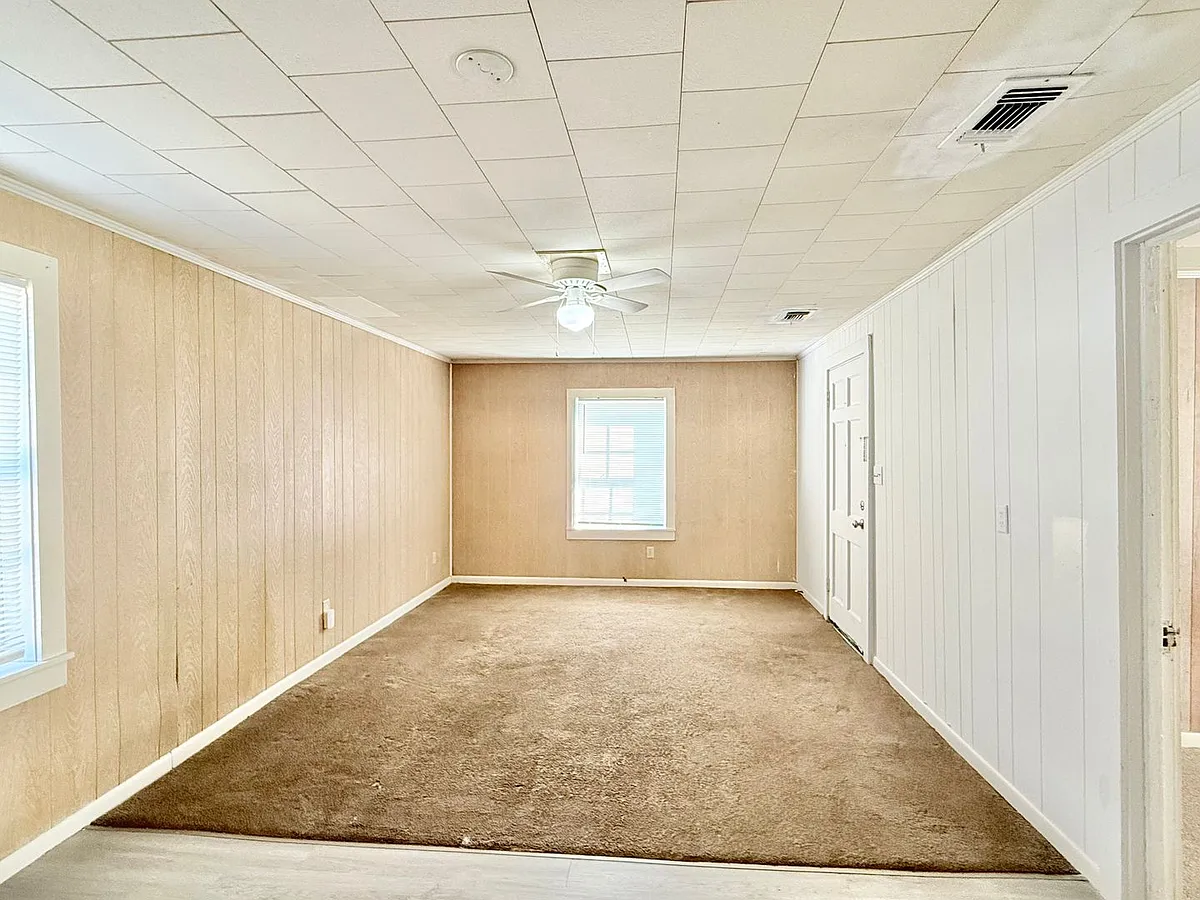 Building Photo - 8733 Chisholm Rd