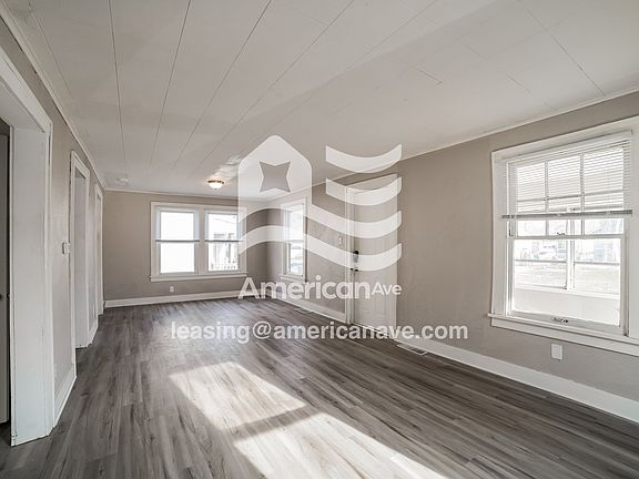 1452776_003_wm_-_living_room_13476586.jpg