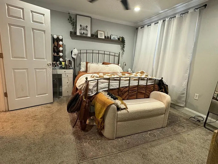 410 Tradition Ln — Photo 3