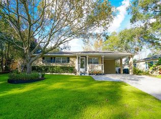 913 W Country Club Dr, Tampa, FL 33612