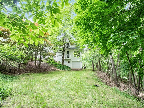5th image of 82 Honey Creek Ave SE
