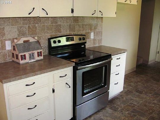 5th image of 310 SE 105th Ave