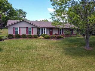 10404 Kings Ct, Roscoe, IL 61073