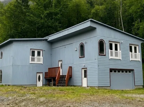 21323 Gorsuch St, Chugiak, AK 99567