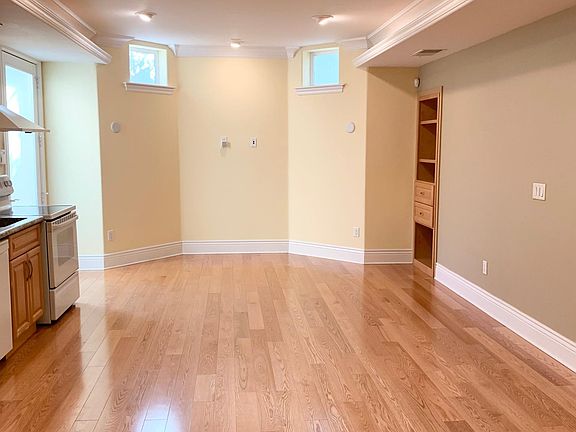 4th image of 10534 Gascoigne Dr #2