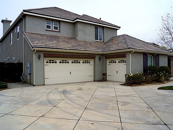 Side located garages