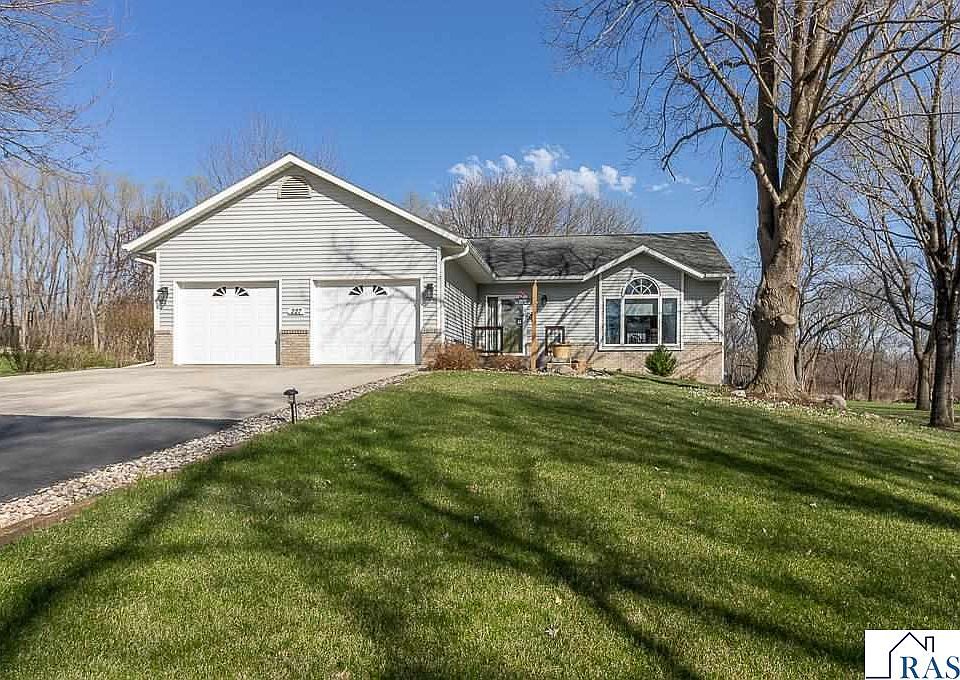 1st image of 227 Shady Oak Dr