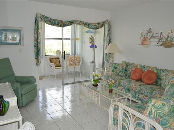 3rd image of 2666 Emory Dr E