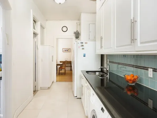 225 West 86th Street image 9 of 20