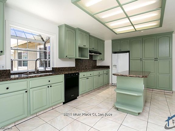 5th image of 3811 Muir Place Ct