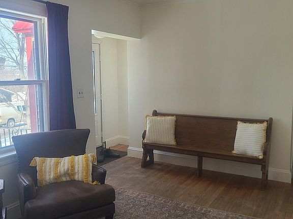 2nd image of 31 Oak Street