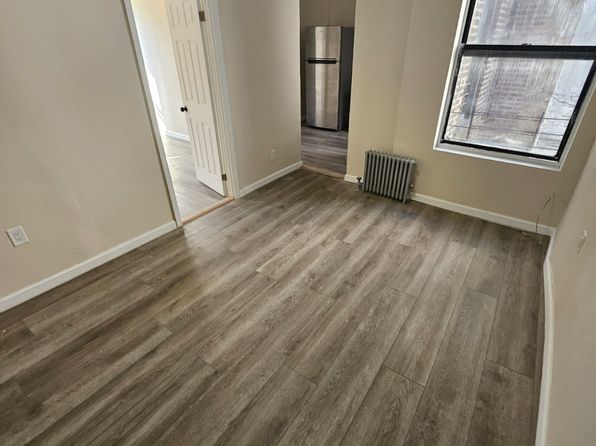 835 Home St APT 4B