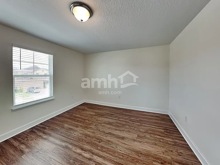 4526 Reisswood Loop — Photo 12
