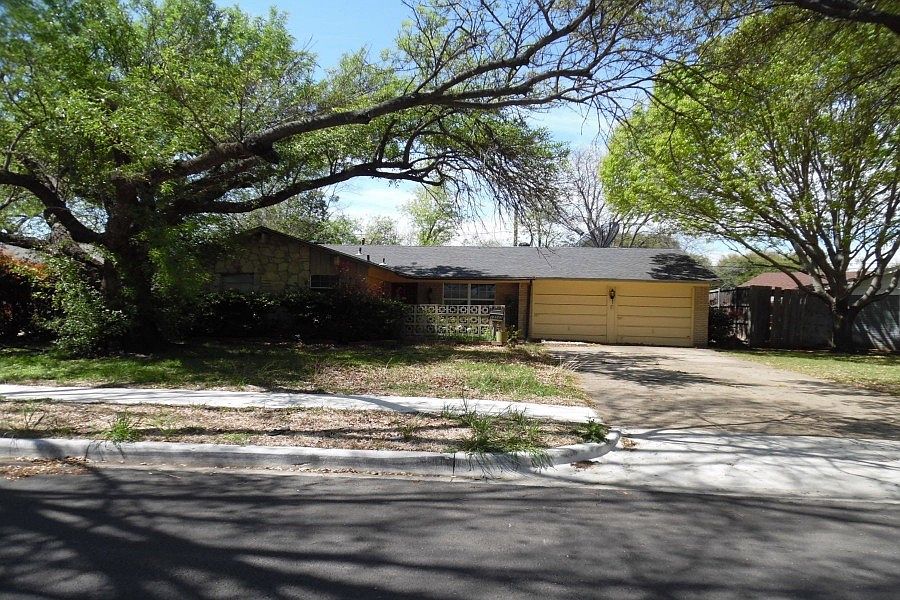 1st image of 13525 Onyx Ln