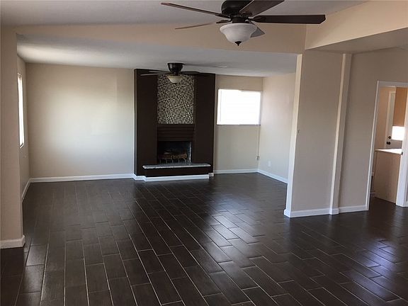 3rd image of 1008 Mallett St