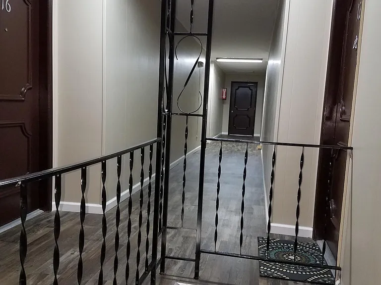 505 N Benton Ave — Photo 26