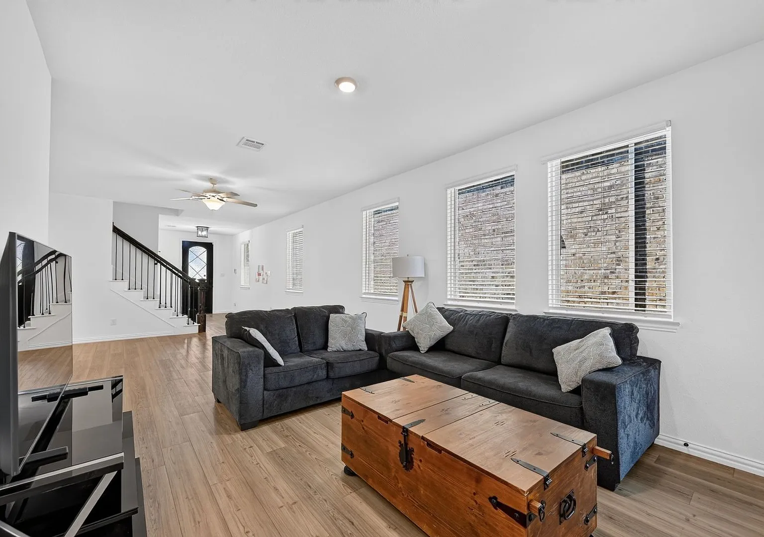 Spacious 4BR House in Forney — Photo 2
