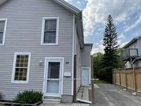 26 Whiting Ave, Oshawa, ON L1H 3T3