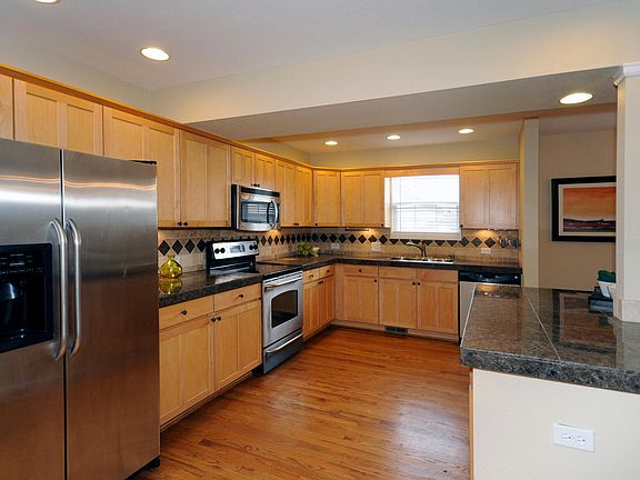 4th image of 2141 S Grant St