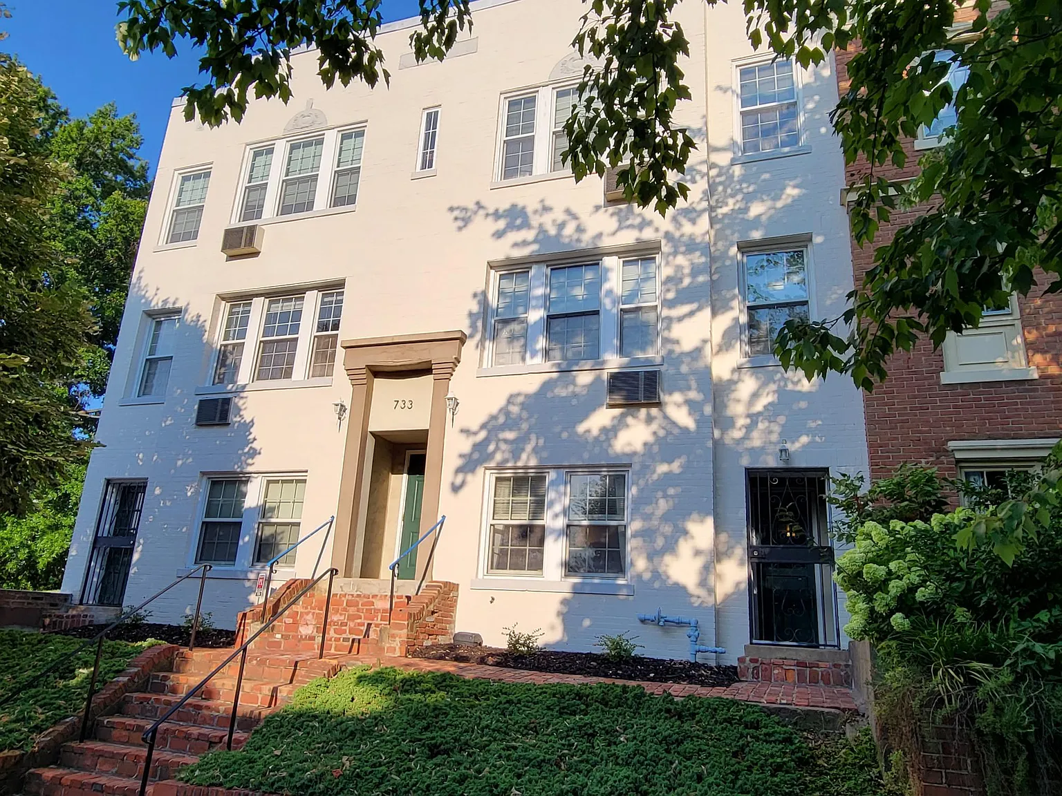 Studio, 370 sqft, $1,650 — Photo 2