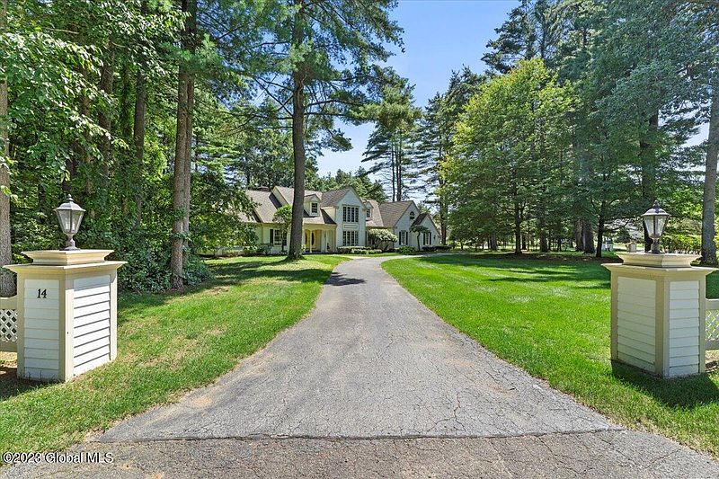 5th image of 14 Honey Hollow Road