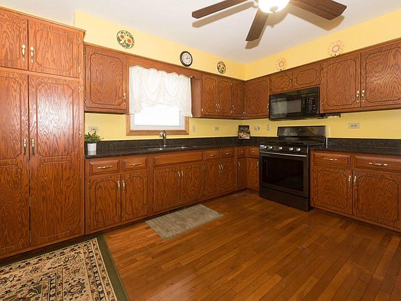4th image of 1707 Bunker Hill Dr