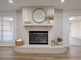8708 W Fox Rd, Orange, TX 77632