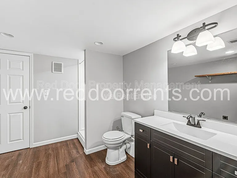 412 N Merrill St — Photo 20