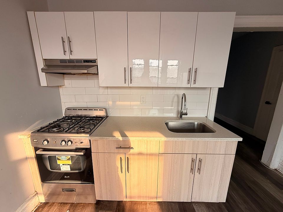 1st image of 122 Corbin Ave #44E