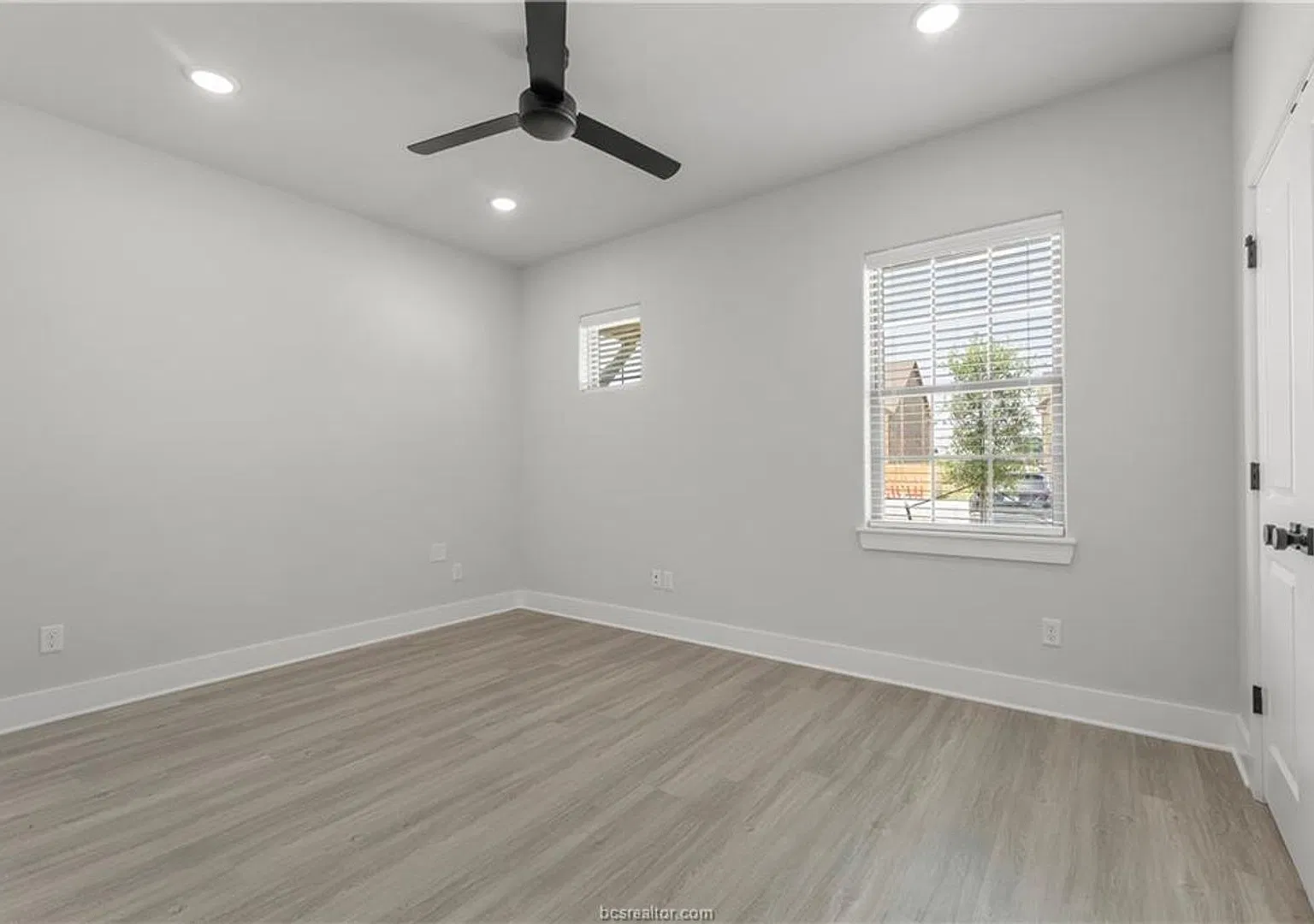 4 Bed, 4 Bath Brand New Barracks Unit for Fall 2026 Pre-Lease! — Photo 2
