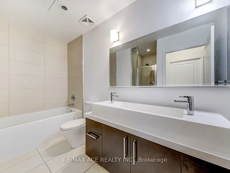 65 Saint Mary St #4209 — Photo 18