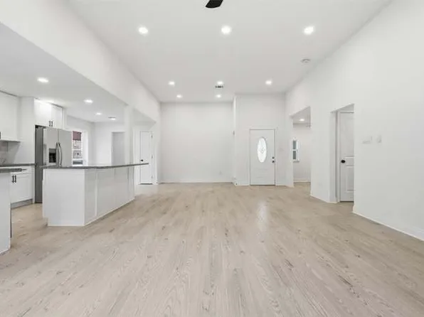 16255 Summer Wind Dr, Houston, TX 77090