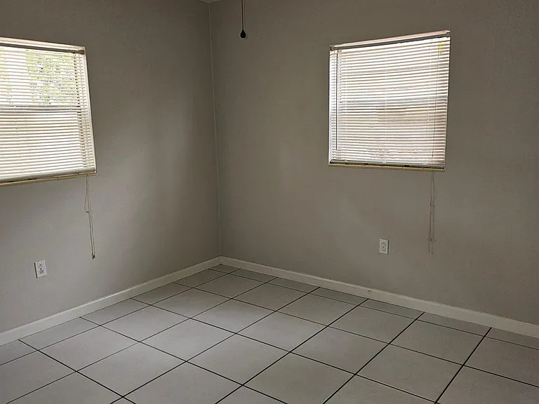 2922 Shore Dr — Photo 17