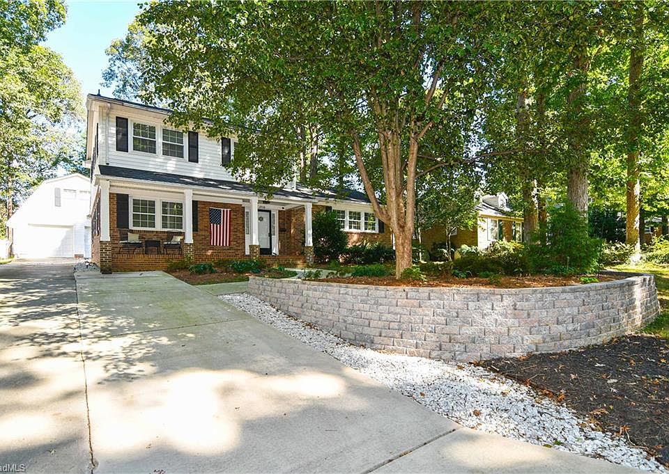 1st image of 2908 Stratford Dr