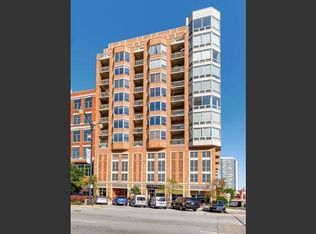 720 W Randolph St APT 702, Chicago, IL 60661