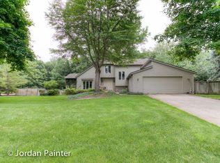 6928 Forest Valley Dr SE, Grand Rapids, MI 49546