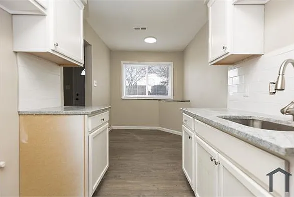 564 Marquette Dr — Photo 5