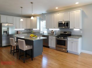 16 Stark Rd, Derry, NH 03038