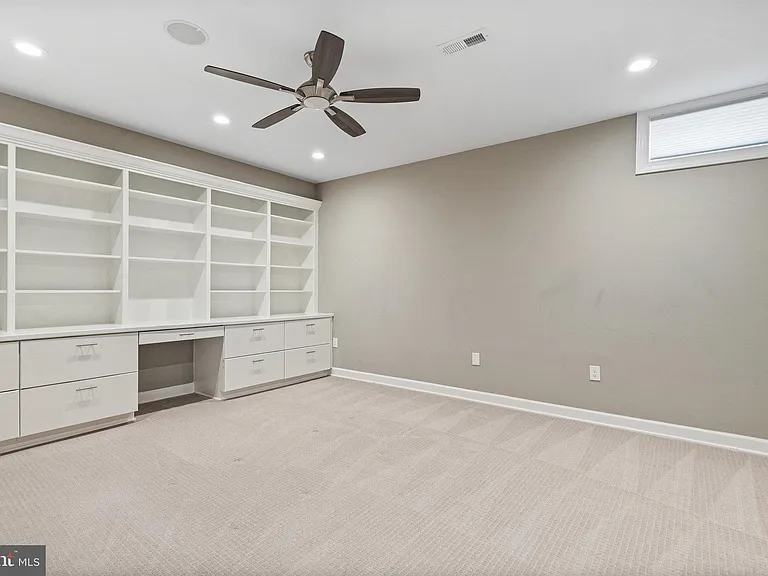 4561 Rona Pl — Photo 65
