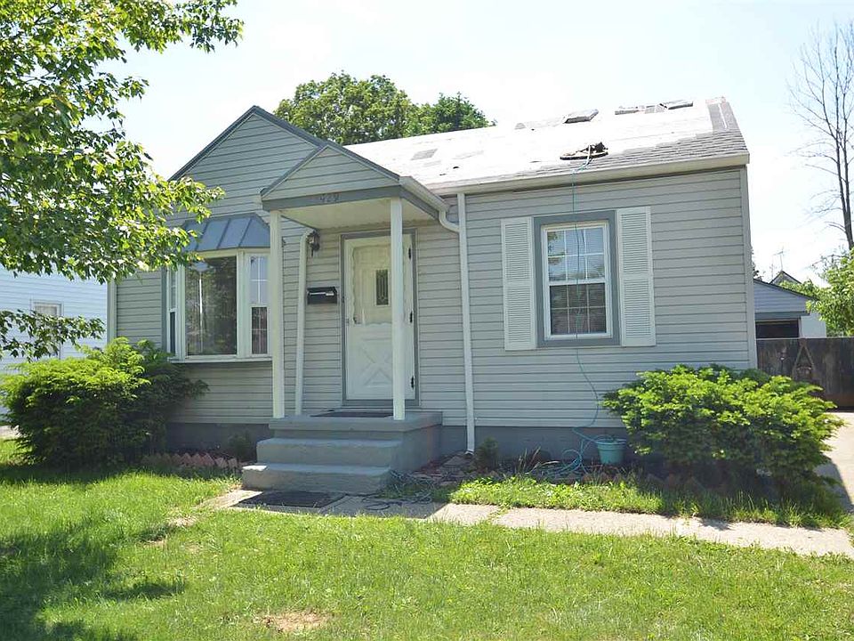 1st image of 429 Summit Ave