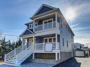 12 Evans St E, East Rockaway, NY 11518