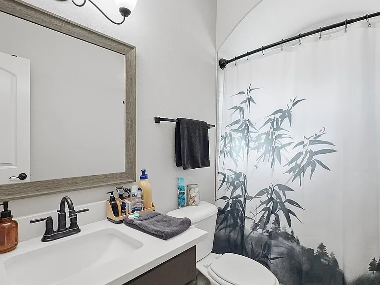 12805 Kingsbury Ave — Photo 11