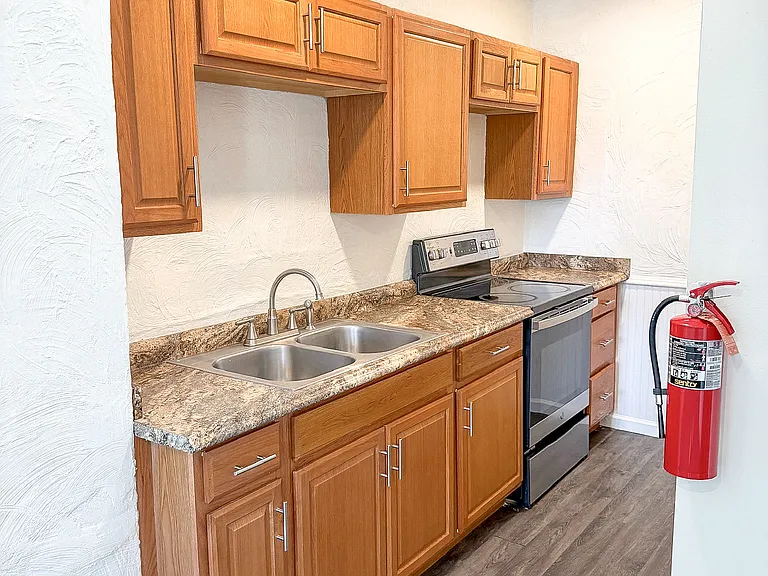 135 N Hamilton Ave #2 — Photo 3
