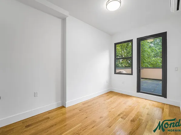 1094 Dean Street image 8 of 12